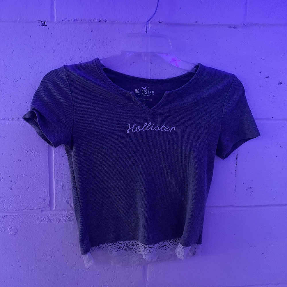 Hollister crop top, size small.